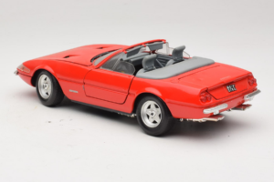 Ferrari 365 GTS/4 Spider Red Techno Giodi 1:18 40028-P1 Diecast — photo 7 of 8