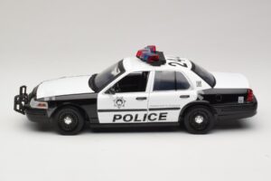 Ford Crown Victoria Police Interceptor The Hangover Movie Greenlight 1:18 12911 Diecast — photo 3 of 6
