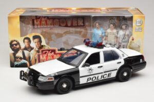 Ford Crown Victoria Police Interceptor The Hangover Movie Greenlight 1:18 12911 Diecast — photo 6 of 6