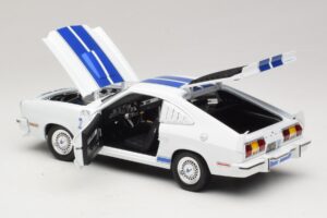 Ford Mustang II Cobra II Charlie's Angels Movie Greenlight 1:18 12880 Diecast — photo 5 of 8