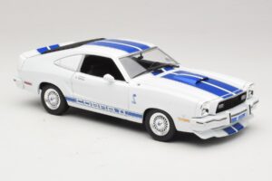 Ford Mustang II Cobra II Charlie's Angels Movie Greenlight 1:18 12880 Diecast — photo 6 of 8