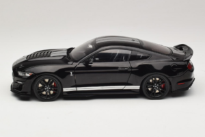 Ford Mustang Shelby GT500 S550 Black IXO 1:18 U18RDC002-FO Diecast — photo 4 of 8