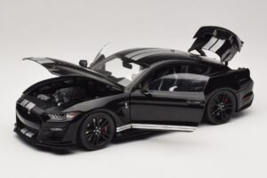 Ford Mustang Shelby GT500 S550 Black IXO 1:18 U18RDC002-FO Diecast — photo 2 of 8