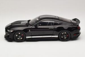 Ford Mustang Shelby GT500 S550 Black IXO 1:18 U18RDC002-FO Diecast — photo 4 of 8