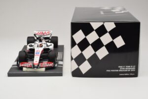Haas VF-22 K. Magnussen Pole Position Brazilian GP 2022 Minichamps 1:18 117222120 Resin — photo 6 of 7