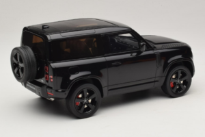 Land Rover Defender 90 L663 P400 X-Dynamic HSE Santorini Black GT Spirit 1:18 GT992 Resin — photo 2 of 6