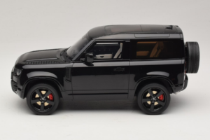 Land Rover Defender 90 L663 P400 X-Dynamic HSE Santorini Black GT Spirit 1:18 GT992 Resin — photo 3 of 6