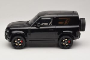 Land Rover Defender 90 L663 P400 X-Dynamic HSE Santorini Black GT Spirit 1:18 GT992 Resin — photo 3 of 6