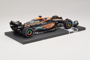 McLaren MCL36 #3 D. Ricciardo Abu Dhabi GP 2022 Minichamps 1:18 537224003 Resin — photo 2 of 7