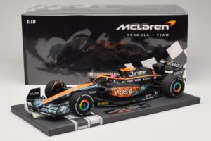 McLaren MCL36 #3 D. Ricciardo Abu Dhabi GP 2022 Minichamps 1:18 537224003 Resin — photo 7 of 7