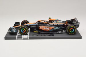 McLaren MCL36 #4 L. Norris Abu Dhabi GP 2022 Minichamps 1:18 537224004 Resin — photo 3 of 7