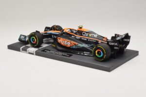 McLaren MCL36 #4 L. Norris Abu Dhabi GP 2022 Minichamps 1:18 537224004 Resin — photo 5 of 7