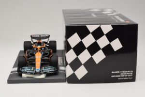McLaren MCL36 O. Piastri Abu Dhabi Test 2022 Minichamps 1:18 537221828 Resin — photo 6 of 7