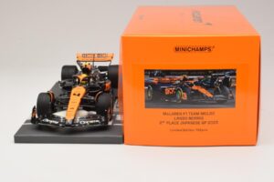 McLaren MCL60 #4 L. Norris 2nd Place Japanese GP 2023 Minichamps 1:18 537233504 Resin — photo 6 of 7