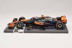 McLaren MCL60 #4 L. Norris 2nd Place Singapore GP 2023 Minichamps 1:18 537233404 Resin — photo 3 of 7
