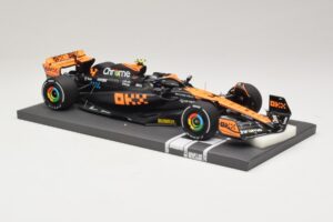 McLaren MCL60 #4 L. Norris 2nd Place Singapore GP 2023 Minichamps 1:18 537233404 Resin — photo 4 of 7