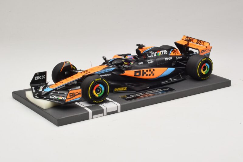 McLaren MCL60 #81 O. Piastri Hungarian GP 2023 Minichamps 1:18 537233081 Resin
