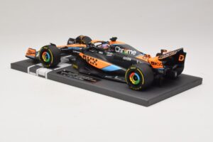 McLaren MCL60 #81 O. Piastri Hungarian GP 2023 Minichamps 1:18 537233081 Resin — photo 5 of 7