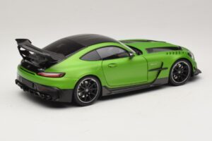 Mercedes AMG GT Black Series C190 Matt Green Metallic Minichamps 1:18 110032022 Diecast — photo 3 of 8