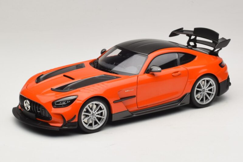 Mercedes AMG GT Black Series C190 Orange With Silver Wheels Minichamps 1:18 110032024 Diecast