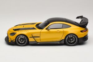 Mercedes AMG GT Black Series C190 Solarbeam Yellow Metallic Minichamps 1:18 110032021 Diecast — photo 4 of 8
