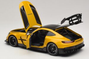 Mercedes AMG GT Black Series C190 Solarbeam Yellow Metallic Minichamps 1:18 110032021 Diecast — photo 5 of 8