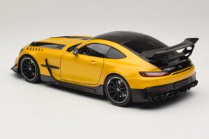 Mercedes AMG GT Black Series C190 Solarbeam Yellow Metallic Minichamps 1:18 110032021 Diecast — photo 7 of 8