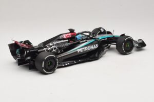 Mercedes AMG Petronas W15 E Performance G. Russell 2024 Minichamps 1:18 110240163 Resin — photo 2 of 7