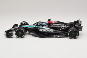 Mercedes AMG Petronas W15 E Performance G. Russell 2024 Minichamps 1:18 110240163 Resin — photo 3 of 7