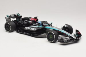 Mercedes AMG Petronas W15 E Performance G. Russell 2024 Minichamps 1:18 110240163 Resin — photo 4 of 7