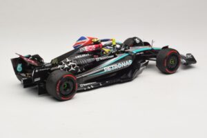 Mercedes AMG Petronas W15 E Performance L. Hamilton Winner British GP 2024 Minichamps 1:18 110241244 Resin — photo 2 of 7