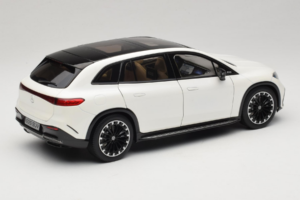 Mercedes EQS SUV X296 Manufaktur Diamond White NZG 1:18 B66960590 Diecast — photo 3 of 8