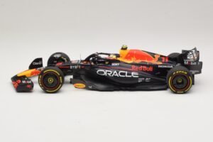 Oracle Red Bull Racing RB19 S. Perez Abu Dhabi GP 2023 Minichamps 1:18 110232311 Resin — photo 3 of 7