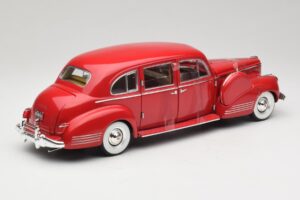 Packard Super Eight One-Eighty Red Greenlight 1:18 12971 Diecast — photo 2 of 6