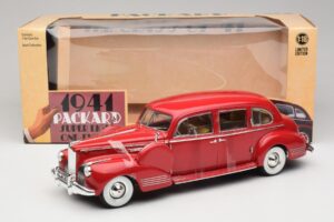 Packard Super Eight One-Eighty Red Greenlight 1:18 12971 Diecast — photo 6 of 6
