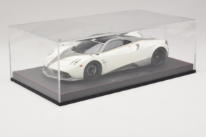 Pagani Huayra Luminous Green AB 1:18 REMC041 Resin — photo 6 of 7