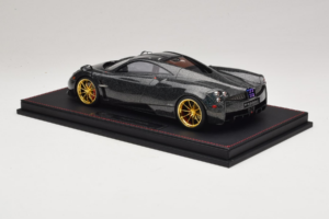 Pagani Huayra Starry Night Sky AB 1:18 REMC039 Resin — photo 5 of 7