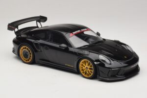 Porsche 911 992 GT3 RS Manthey Racing Black with Gold Wheels Minichamps 1:18 MR-911-GT3RS-1804 Diecast — photo 4 of 6