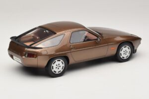 Porsche 928 S Tobacco Metallic GT Spirit 1:18 GT1005 Resin — photo 2 of 6