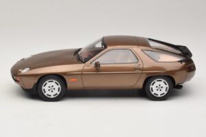 Porsche 928 S Tobacco Metallic GT Spirit 1:18 GT1005 Resin — photo 3 of 6