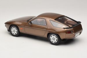 Porsche 928 S Tobacco Metallic GT Spirit 1:18 GT1005 Resin — photo 5 of 6