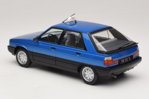 Renault 11 GTL Taxi James Bond MCG 1:18 MCG18833 Diecast — photo 5 of 6