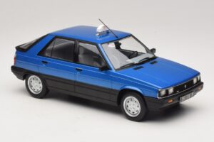 Renault 11 GTL Taxi James Bond MCG 1:18 MCG18833 Diecast — photo 4 of 6