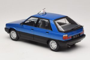 Renault 11 GTL Taxi James Bond MCG 1:18 MCG18833 Diecast — photo 5 of 6