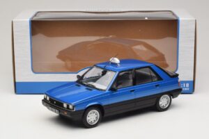 Renault 11 GTL Taxi James Bond MCG 1:18 MCG18833 Diecast — photo 6 of 6