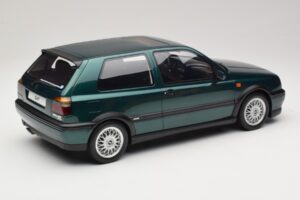 Volkswagen Golf Mk3 VR6 Carat Dragon Green Otto 1:12 G099 Resin — photo 2 of 6