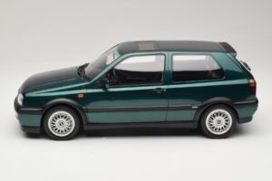 Volkswagen Golf Mk3 VR6 Carat Dragon Green Otto 1:12 G099 Resin — photo 3 of 6