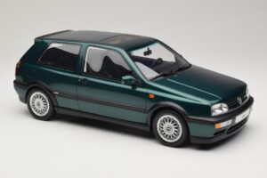 Volkswagen Golf Mk3 VR6 Carat Dragon Green Otto 1:12 G099 Resin — photo 4 of 6