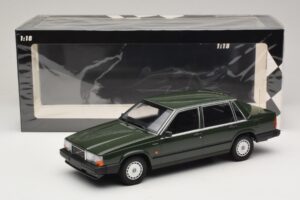 Volvo 740 GL Dark Green Minichamps 1:18 155171702 Diecast — photo 6 of 6