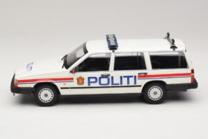 Volvo 740 GL Estate Politi Norway Minichamps 1:18 155171796 Diecast — photo 3 of 6